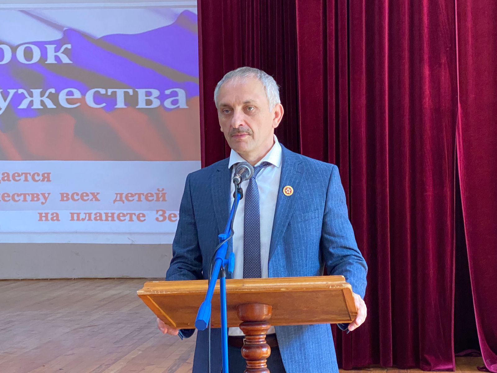Энрик Муслимов провёл урок мужества в лицее №5 имени Пушкина